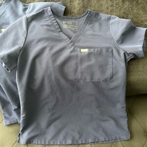 Set of 3 Figs Catarina one pocket scrub tops in Navy Blue